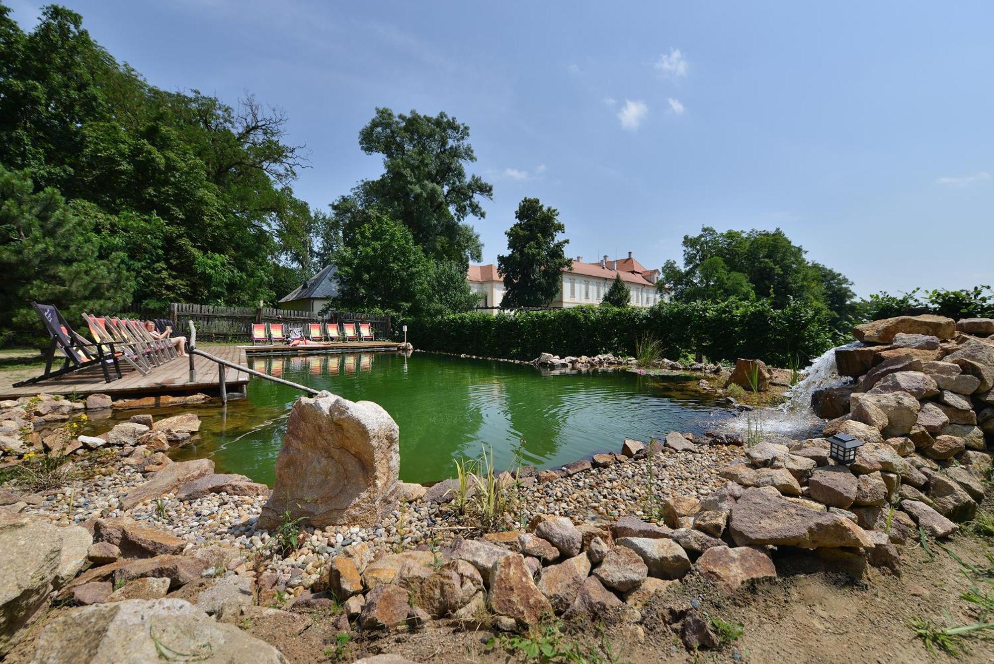 Maxmilian Lifestyle Resort Loučeň المظهر الخارجي الصورة